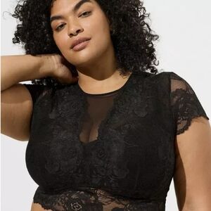 TORRID Navy  Lace Bra Top, NWT, Size 2